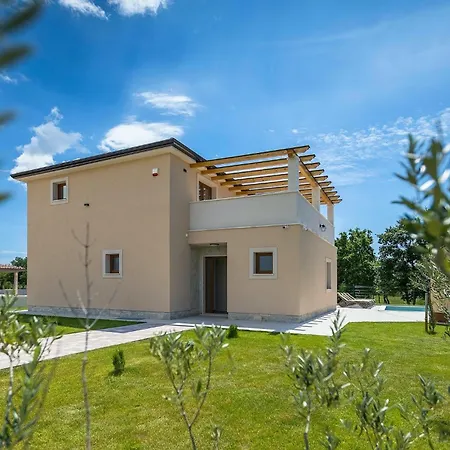 Holiday home Arlene Klarici Pula